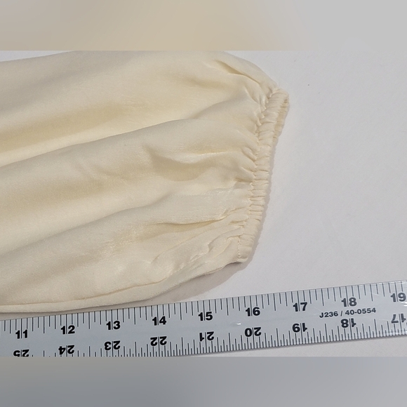 Band Of The Free Cash Top In Ivory Long Sleeve V-neck Top Size Medium - Picture 9 of 10